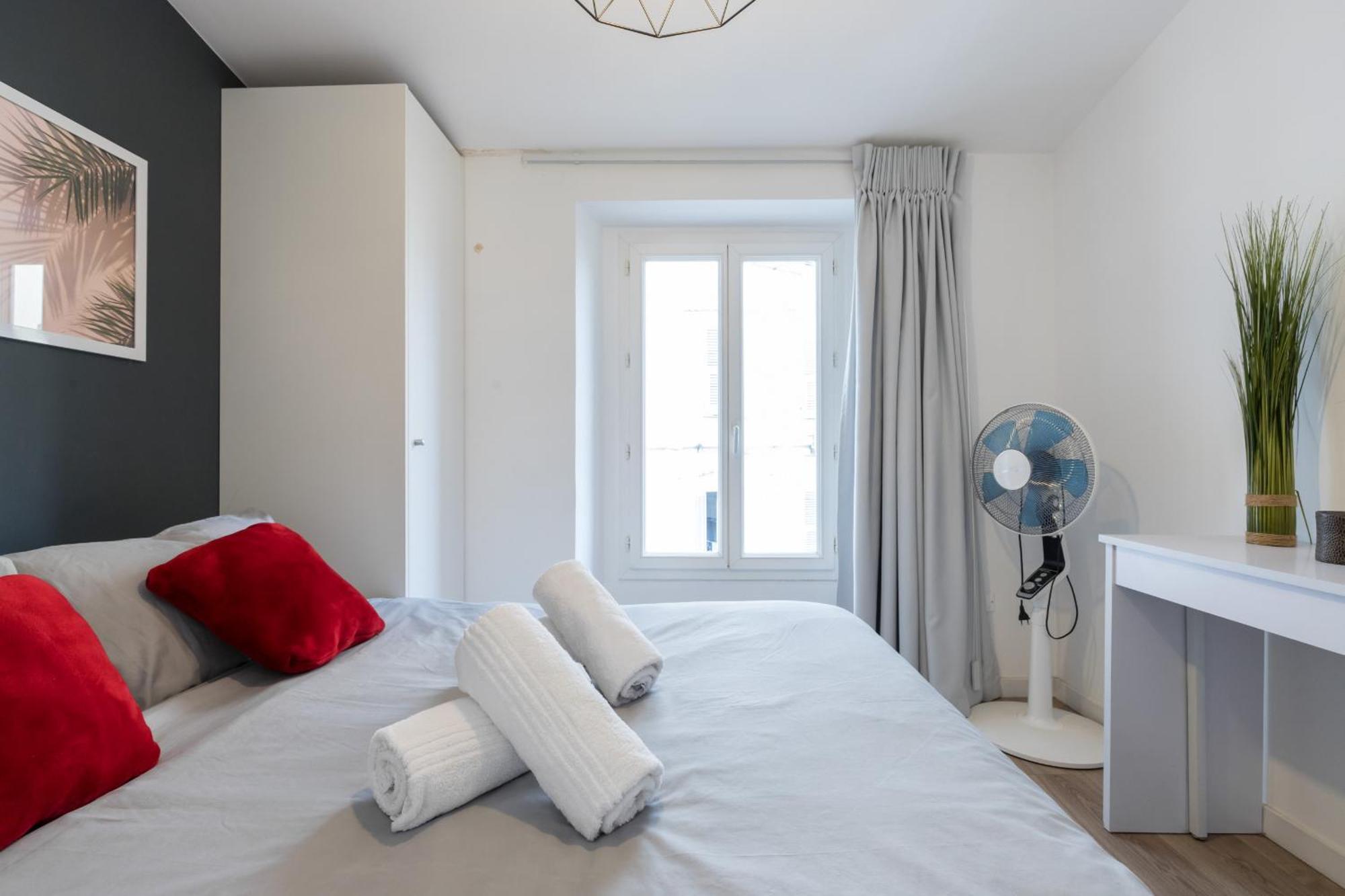 Magenta Square Central 1 Bdr With Ac 니스 외부 사진